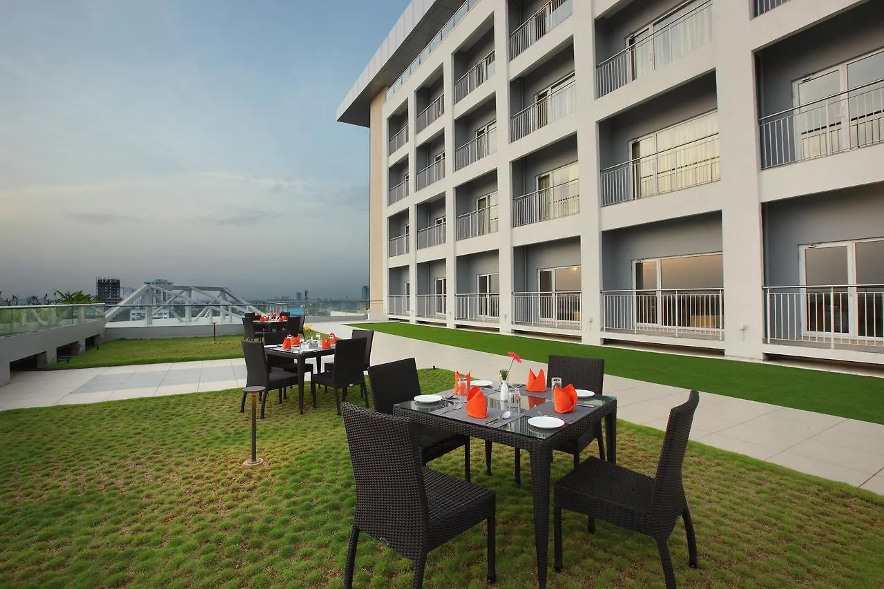 Starlit Suites Kochi 4*,